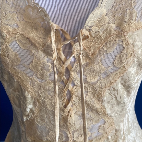 Victoria’s Secret Dark Cream Lace Bodysuit-small - Picture 3 of 9